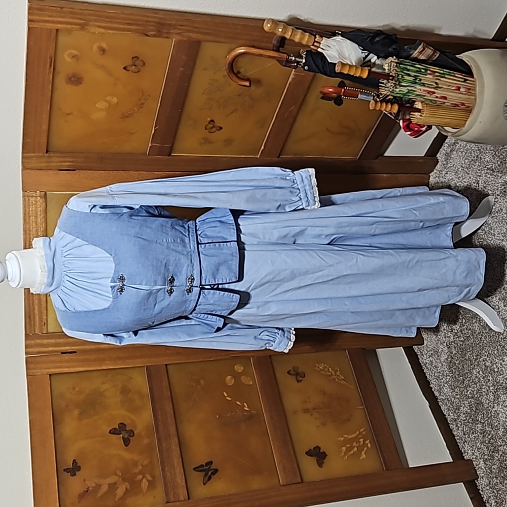 Vintage Traditional Dirndl Dress - Picture 3 of 13